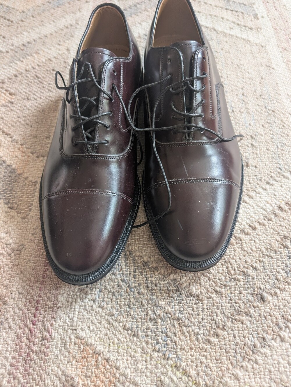 Men's Johnston And Murphy Oxblood Cap Toe Leather Dress Shoes Size 9.5